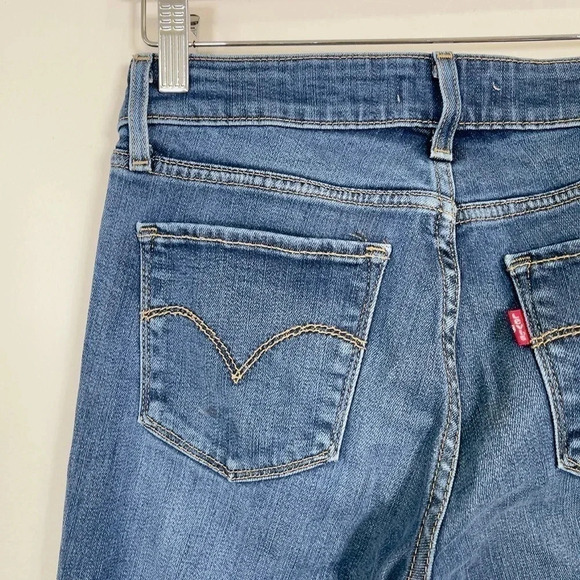 LEVI'S | 711 SKINNY  MEDIUM WASH JEANS - Picture 12 of 15